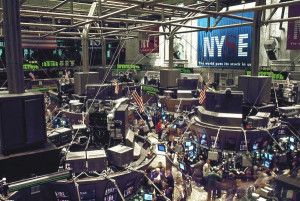 Ξεκινά δυναμικά η Wall Street στην εβδομάδα της Fed