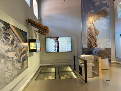 Εγκαινιάστηκε το αποκατεστημένο αρχαιολογικό μουσείο στη Σαμοθράκη