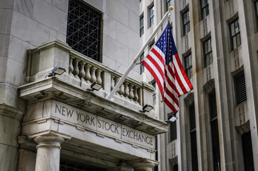 Στάση αναμονής στην Wall Street εν όψει των δηλώσεων Πάουελ