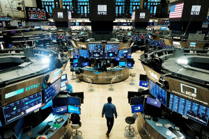 Επιστροφή στα θετικά πρόσημα για τη Wall Street