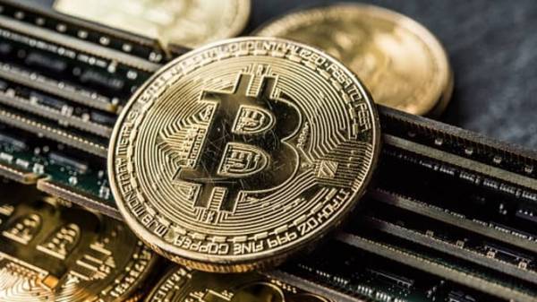 Έσπασε το «φράγμα» των 19.000 δολαρίων το Bitcoin