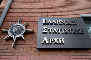 Ετήσια αύξηση 43% στις τιμές παραγωγού στη βιομηχανία τον Μάιο