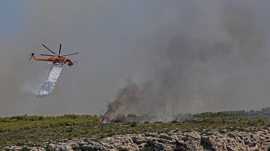 Περιφέρεια Αττικής: Δωρεάν γεύματα σε όσους επιχειρούν στα Βίλια