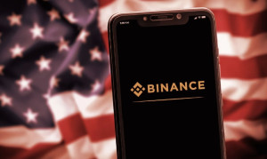 Binance: «Παγώνει» τις συναλλαγές σε δολάρια