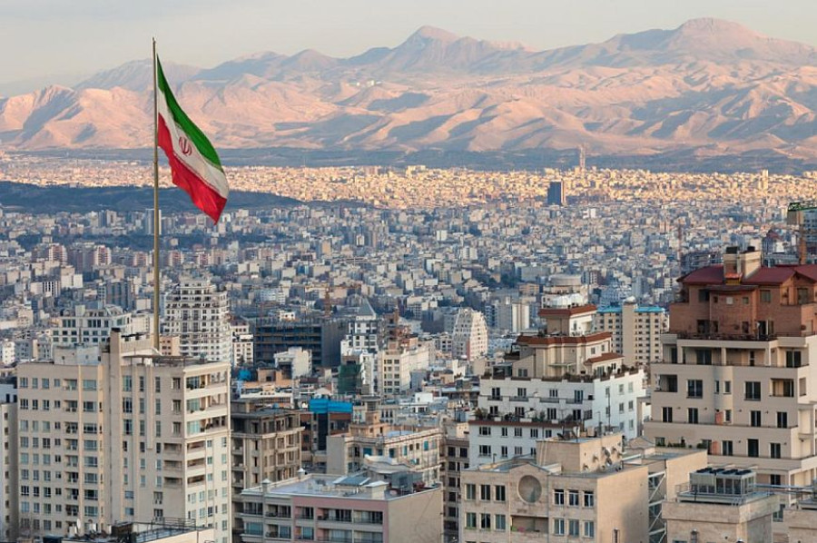Γαλλία: Καλεί πολίτες που βρίσκονται στο Ιράν να φύγουν άμεσα