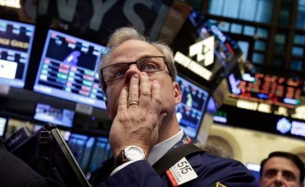 Η Wall Street υπέκυψε στις πιέσεις των αγορών - Πτώση στην αγορά της Νέας Υόρκης