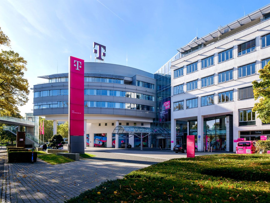 Deutsche Telekom: Αύξηση 8% στα κέρδη του β’ τριμήνου