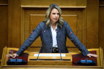 Αποστολάκη: Η κυβέρνηση ως αμέτοχος παρατηρητής των εξοντωτικών αυξήσεων στα ασφάλιστρα υγείας