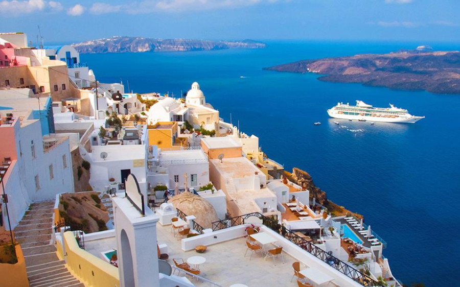 Κρουαζιερόπλοια: Χαίρονται οι πλούσιοι τουρίστες- «Η Ελλάδα λύνει το πρόβλημα»
