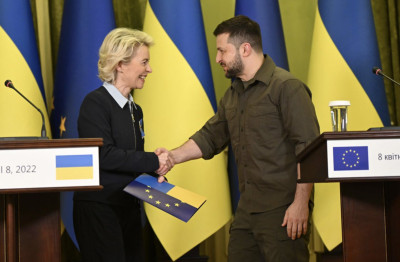 «Μαραθώνιος» η ένταξη της Ουκρανίας στην ΕΕ