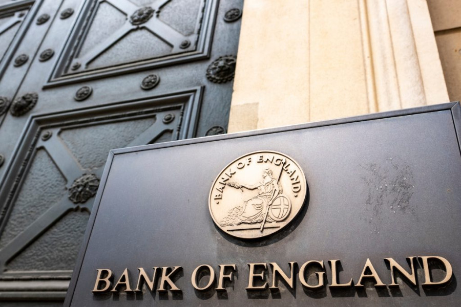 Μείωση των επιτοκίων στο 5% αποφάσισε η Τράπεζα της Αγγλίας