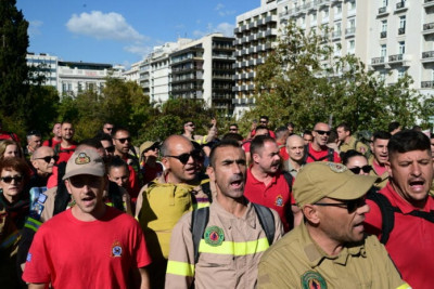 Εποχικοί πυροσβέστες-Κικίλιας: Άκαρπη η συνάντηση- προσαγωγές της Αστυνομίας