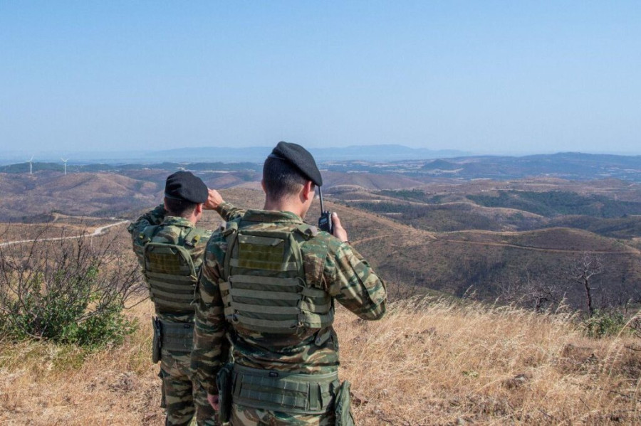 Περιπολίες πυρασφαλείας σε Πάρνηθα και Ροδόπη από τις Ένοπλες Δυνάμεις